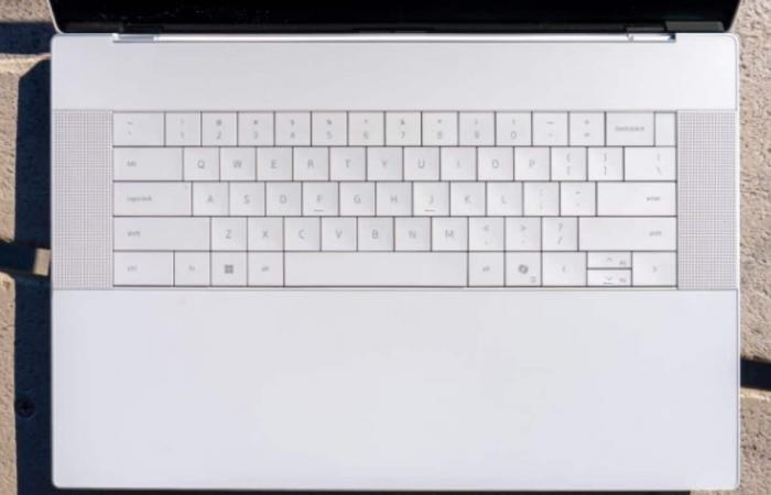 مراجعة شاملة لحاسوب (Dell XPS 16 (2024