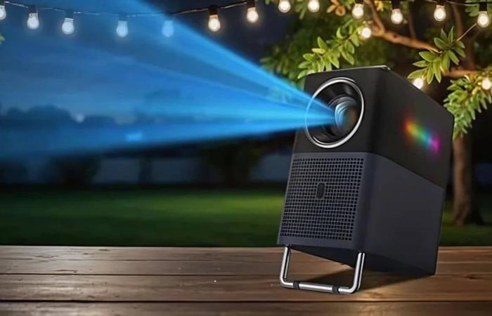 TCL تكشف عن جهاز العرض المنزلي Projector A1